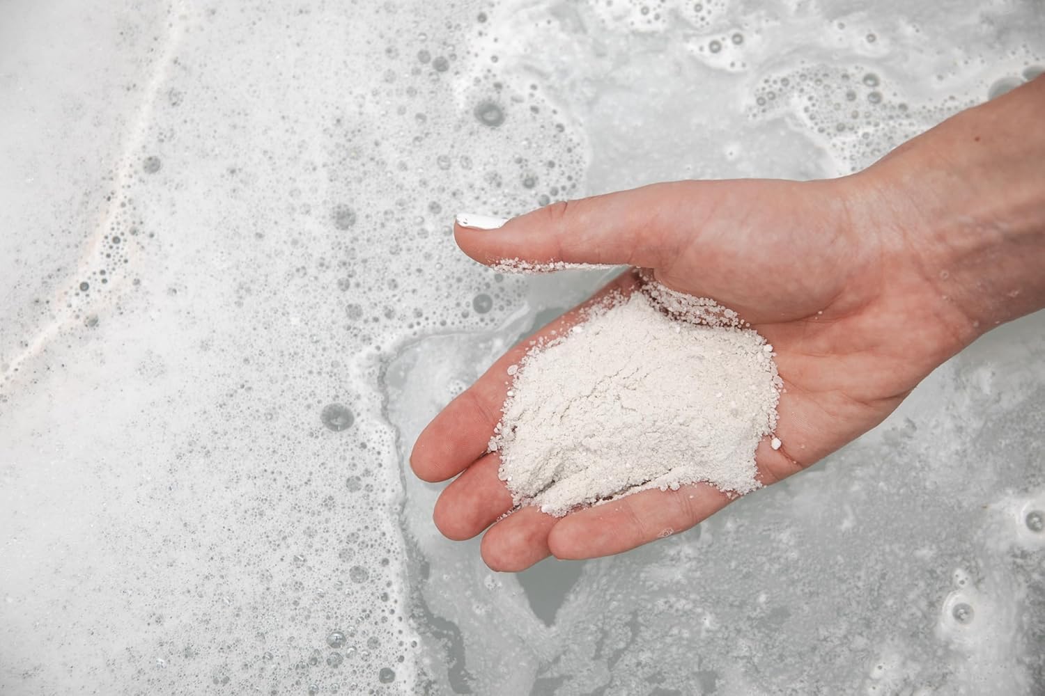 Bathorium Northern Sage Recovery Crush, Revitalizing Bath Soak, Dead Sea & Epsom Salt, Sage, Pine, Eucalyptus, pH-Balanced for Women, 5+ Baths, 21 oz